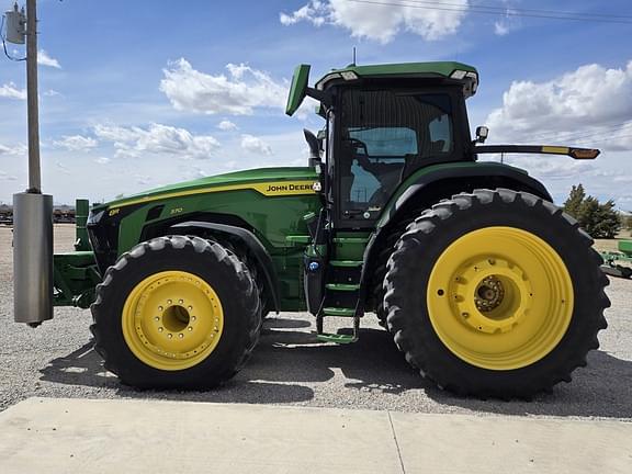 Image of John Deere 8R 370 equipment image 4