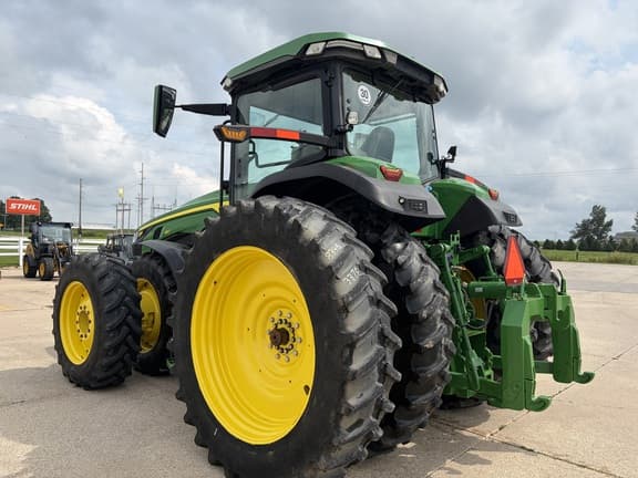Image of John Deere 8R 410 equipment image 2