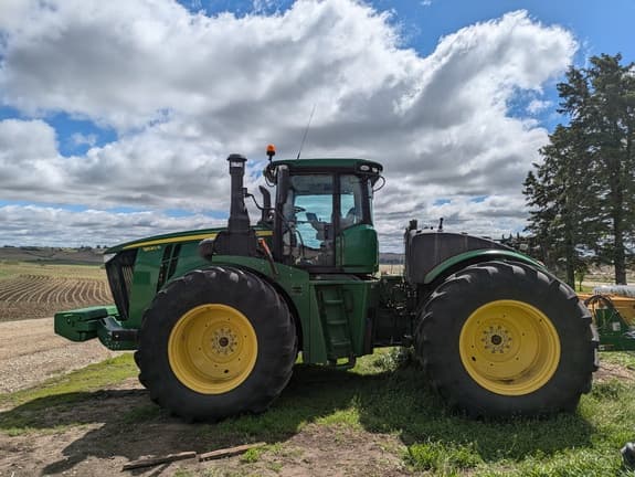 Image of John Deere 9520R equipment image 3