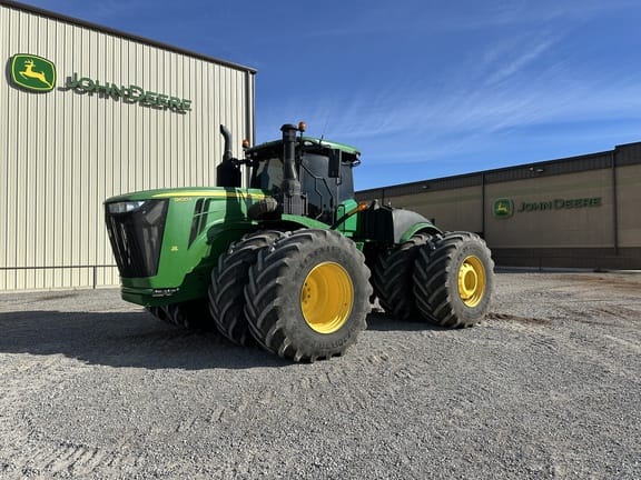 2020 John Deere 9620R Equipment Image0