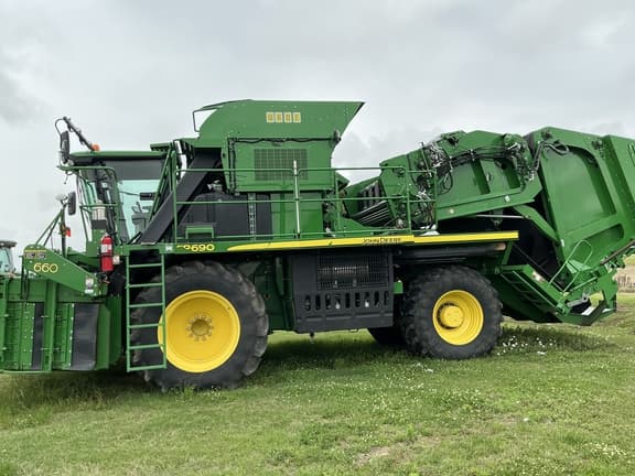 Image of John Deere CP690 equipment image 4