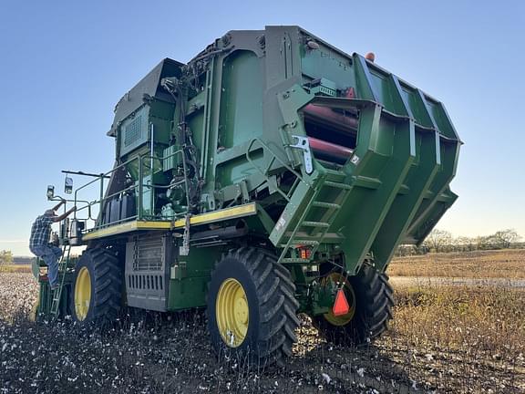 Image of John Deere CP690 Primary image