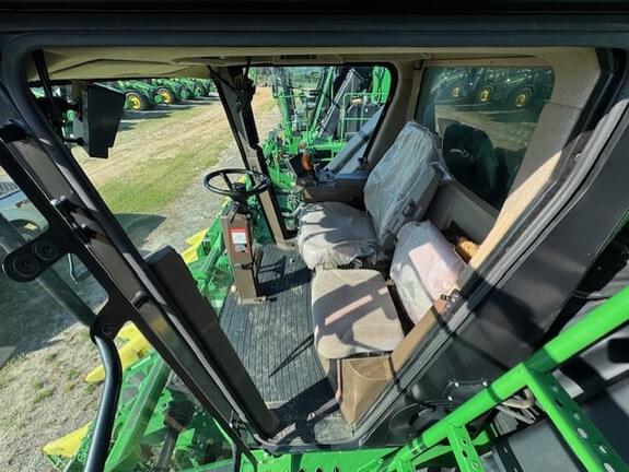 Image of John Deere CP690 equipment image 4