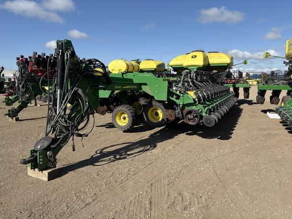 Image of John Deere DB66 equipment image 1