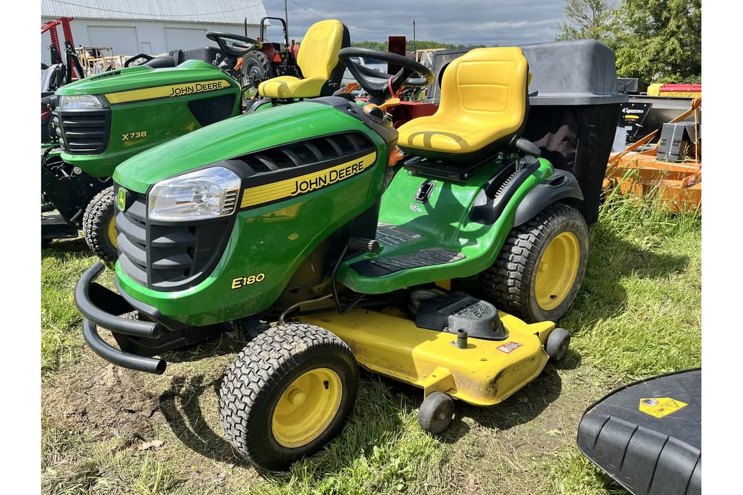 Image of John Deere E180 Image 1