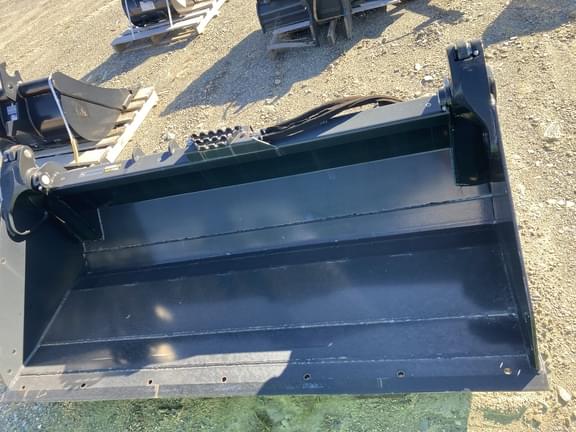 Image of John Deere MP72B Image 1