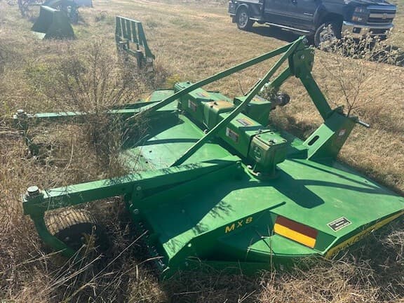 Image of John Deere MX8 equipment image 3