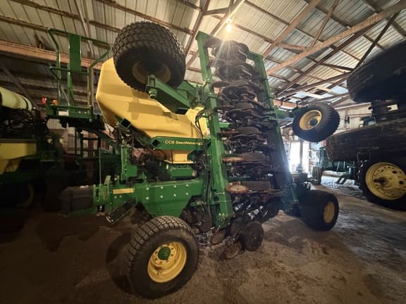 Image of John Deere N530C equipment image 3