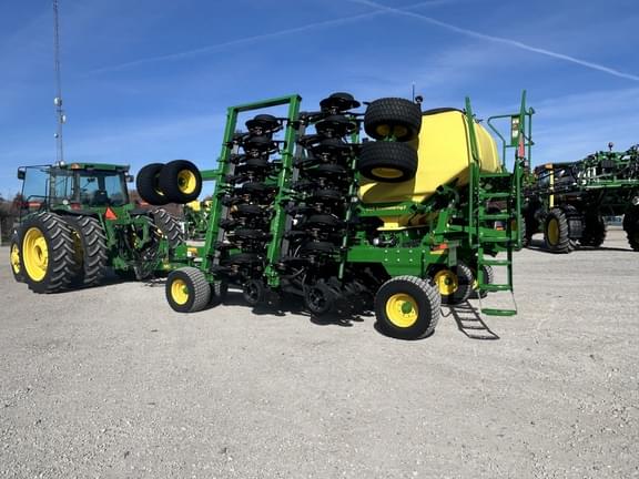 Image of John Deere N530C equipment image 2