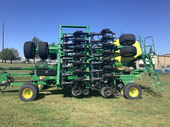 Image of John Deere N530C equipment image 2