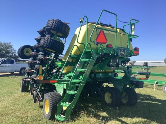 Image of John Deere N530C equipment image 3
