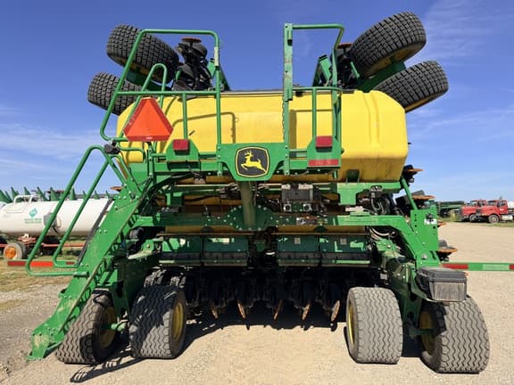 Image of John Deere N540C equipment image 3