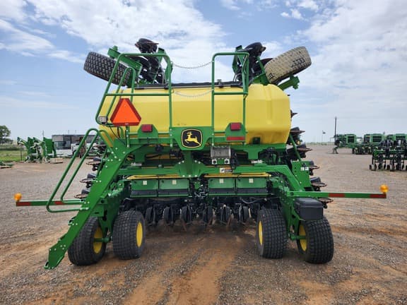 Image of John Deere N540C equipment image 3