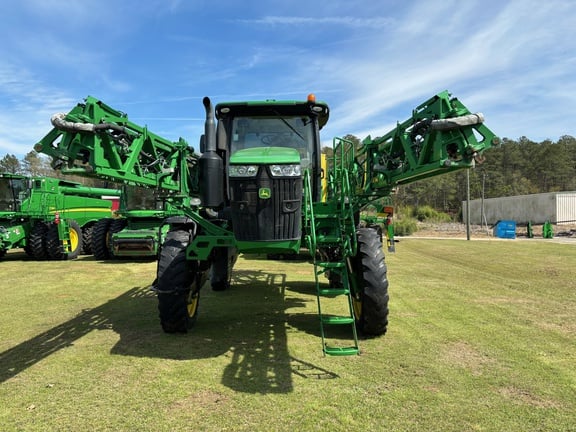 2020 John Deere R4030 Equipment Image0