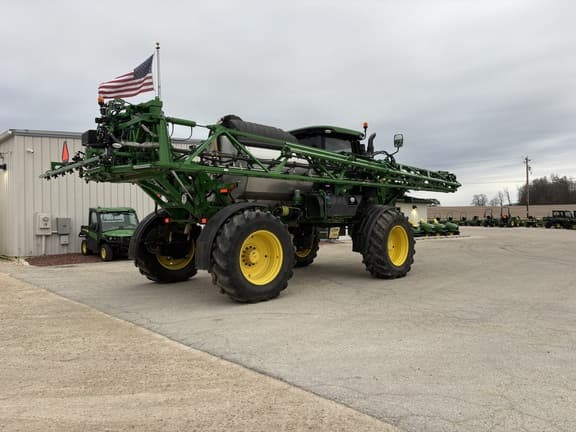 Image of John Deere R4044 equipment image 2