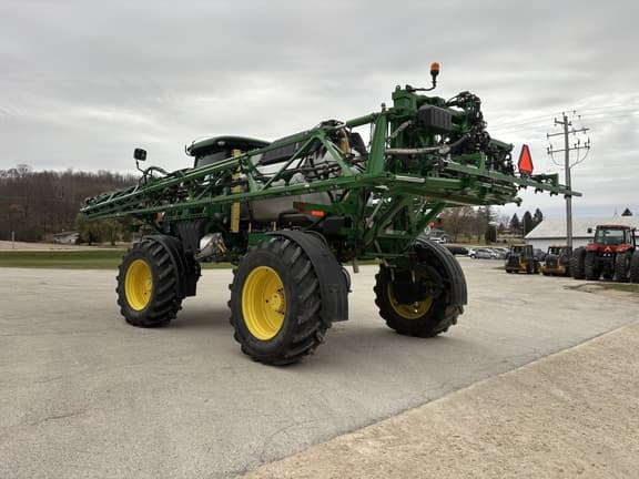 Image of John Deere R4044 equipment image 4