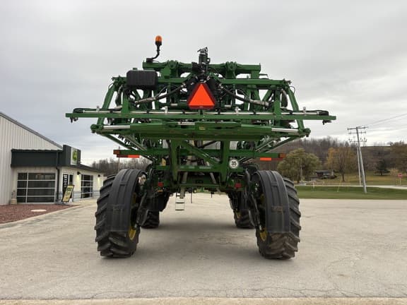 Image of John Deere R4044 equipment image 3