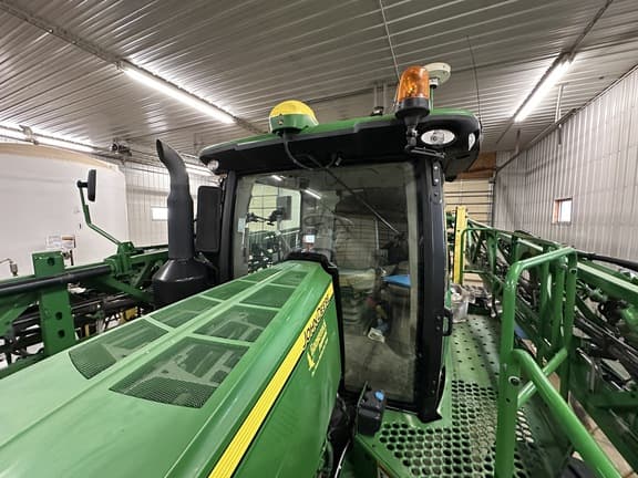 Image of John Deere R4044 Image 1