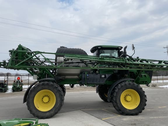 Image of John Deere R4044 equipment image 2