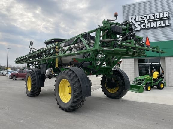 Image of John Deere R4044 equipment image 4