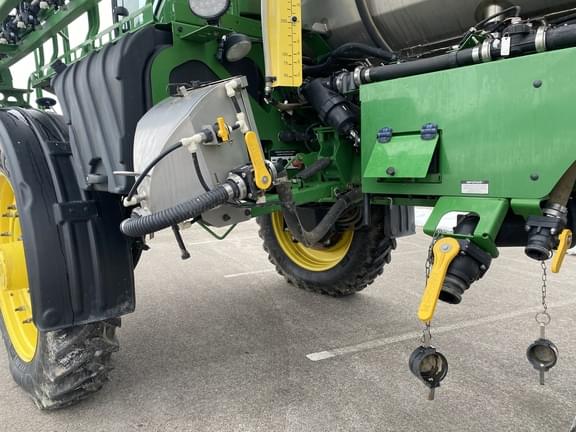 Image of John Deere R4045 equipment image 2