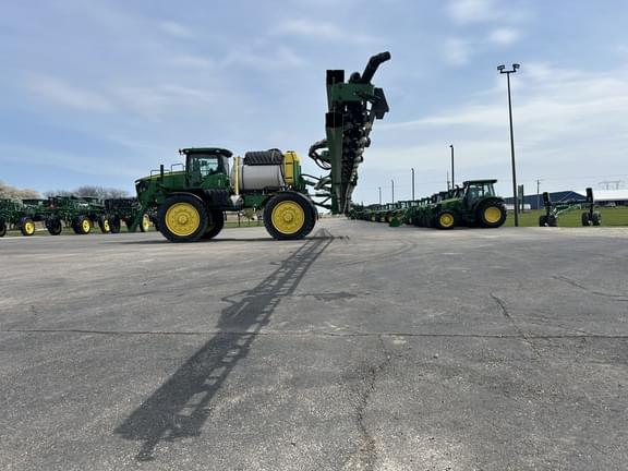 Image of John Deere R4045 equipment image 1