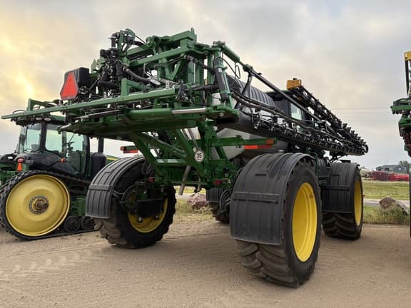 Image of John Deere R4045 equipment image 3