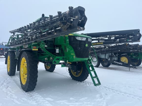Image of John Deere R4060 equipment image 1