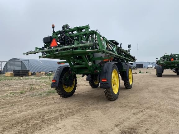 Image of John Deere R4060 equipment image 4