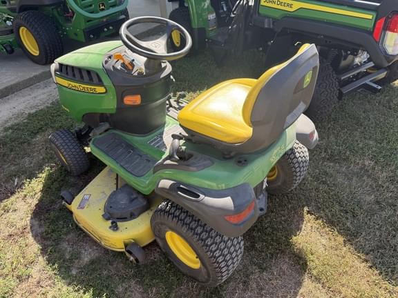 Image of John Deere S240 equipment image 4