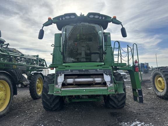 Image of John Deere S760 equipment image 1