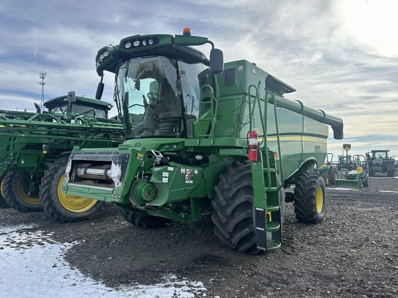 2020 John Deere S760 Equipment Image0