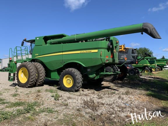 Image of John Deere S760 equipment image 1