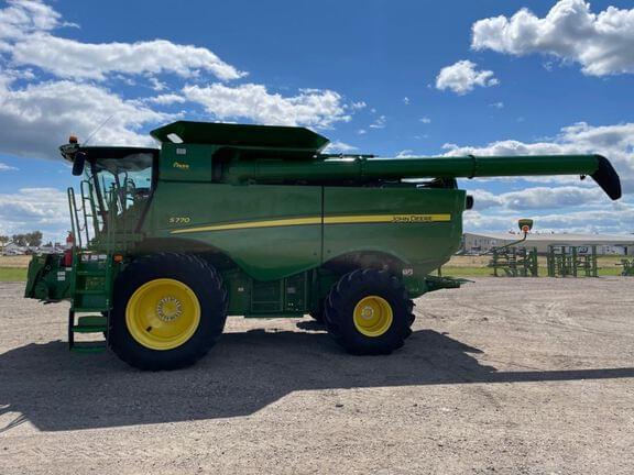 Image of John Deere S770 equipment image 1
