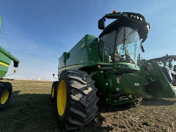 Image of John Deere S780 equipment image 2