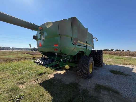 Image of John Deere S780 equipment image 3