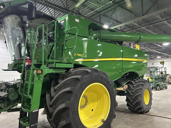 Image of John Deere S780 equipment image 3