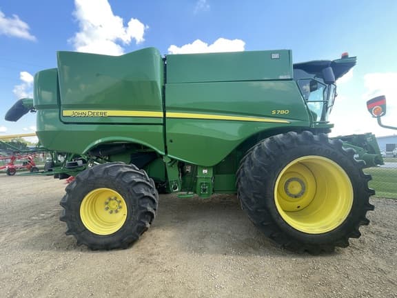 Image of John Deere S780 equipment image 3