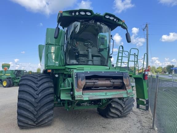 Image of John Deere S780 equipment image 1
