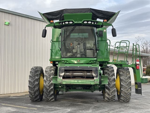 Image of John Deere S780 equipment image 2