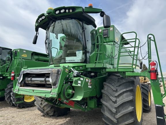 Image of John Deere S780 equipment image 2