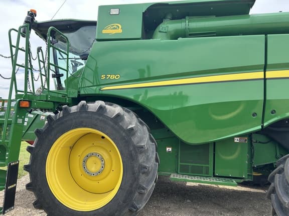 Image of John Deere S780 equipment image 3