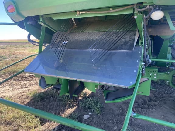 Image of John Deere S780 equipment image 3