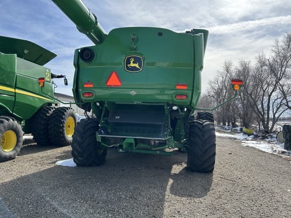 Image of John Deere S780 equipment image 3