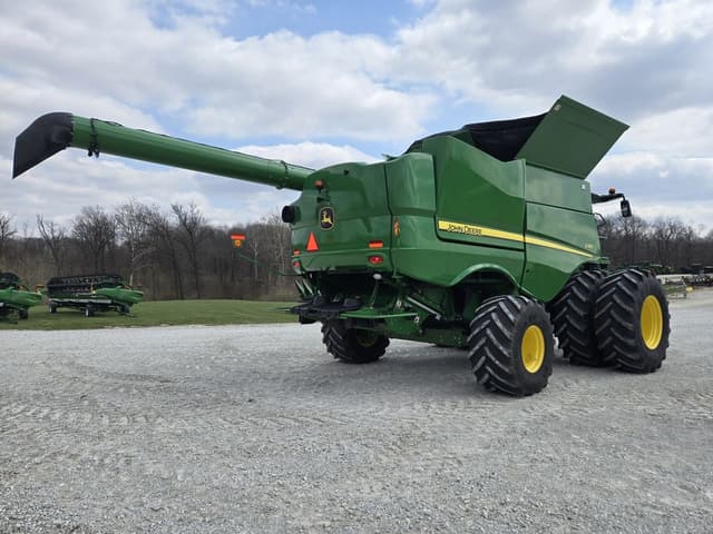 Image of John Deere S780 equipment image 4