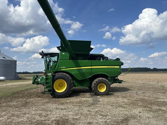 Image of John Deere S780 Primary image