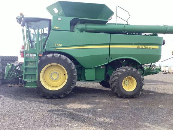 Image of John Deere S780 equipment image 1