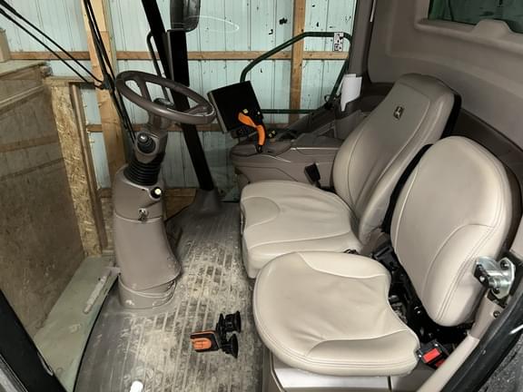 Image of John Deere S790 equipment image 1