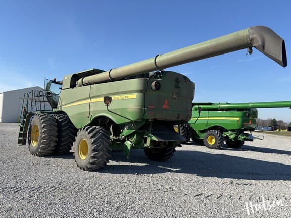 Image of John Deere S790 equipment image 2