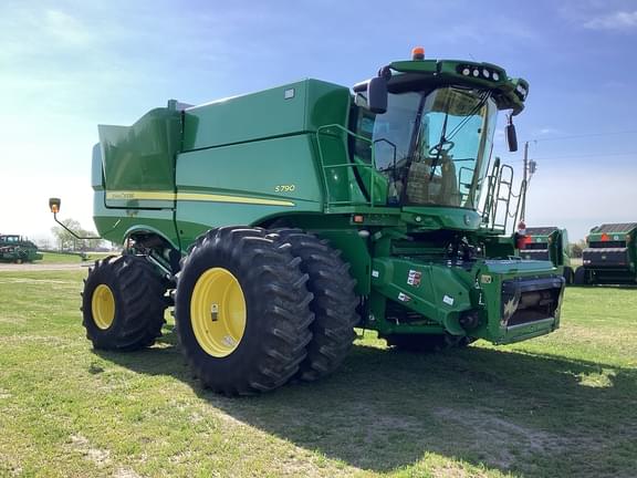 Image of John Deere S790 Primary image